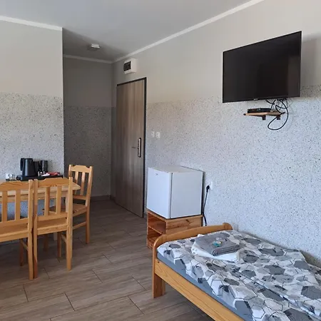 מלון Dom Wycieczkowy 