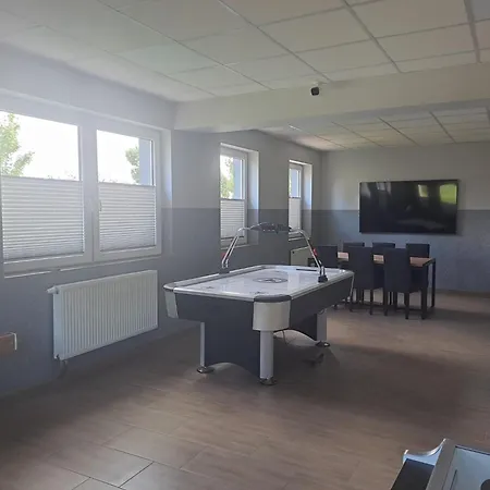 Dom Wycieczkowy Na Stadionie Hotel *