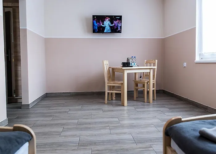 Dom Wycieczkowy Na Stadionie Hotel Kłodzko