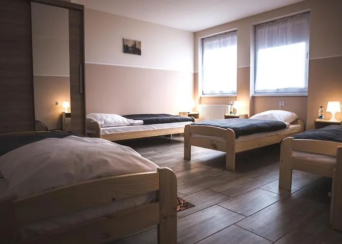 Dom Wycieczkowy Na Stadionie Hotel *