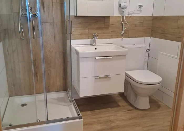 Hotel Dom Wycieczkowy Na Stadionie