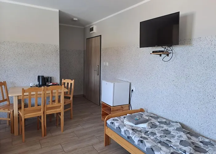 Hotel Dom Wycieczkowy Na Stadionie