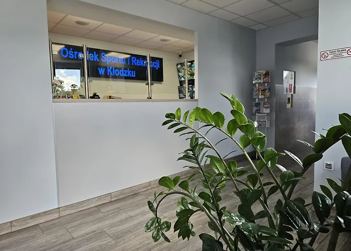 Hotel Dom Wycieczkowy Na Stadionie